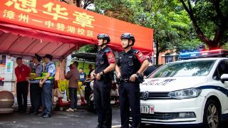 福建公安护航中考,平安交卷!