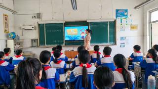 成武县宝峰学区宝峰中心小学开展“同上一堂防溺水课”安全警示教育活动