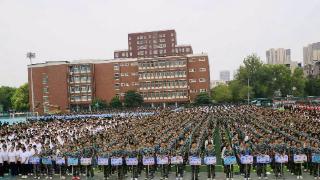 当开学典礼遇上爱国教育,河南中学校长寄语中藏着哪些期许?