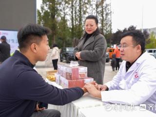 健康服务零距离,莒县秋季美好生活节义诊活动守护市民健康