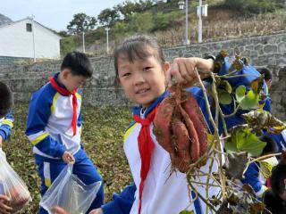 淄博市博山区四十亩地小学赴幽幽谷开展研学实践