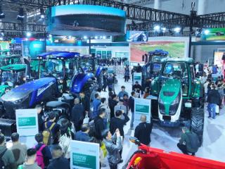 2025国际农机展丨潍柴雷沃新能源拖拉机闪耀全场