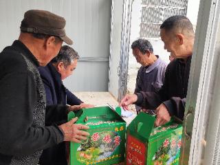 济南市莱芜区羊里街道:敬老爱老传温情 九九重阳送祝福