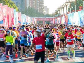 跑出热爱!361°携手唐马见证四冠诞生,专业科技赋能城市奔跑精神