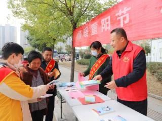 蒙阴县司法局:重阳普法进大集 法治服务暖民心