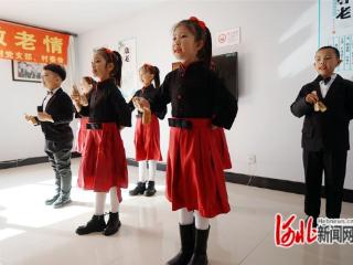 秦皇岛经开区前进村开展“九九重阳日 浓浓敬老情”主题活动