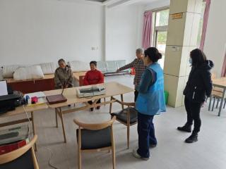 济南市莱芜区凤城街道小曹村社区:快门声响 幸福照进夕阳红