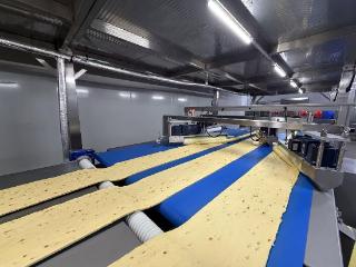 全网销量超1亿片,这家面包厂怎么做到的?