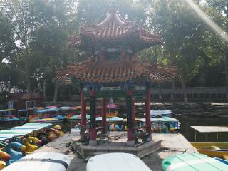 “我最喜欢的济宁楹联”|济宁人民公园湖心亭楹联