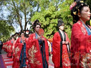 “爱在长安”圆满礼成:这一场华服集体婚礼美翻了