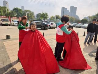 【网络中国节】民和街道联合县红十字会开展“情暖金秋欢度重阳”敬老主题活动