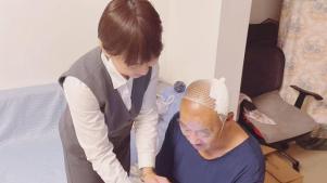 术后康复遇难题 上门服务显温情