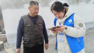 济宁市任城区南张街道宋北村开展“网格走访宣社保 资格认证暖民心”宣传活动
