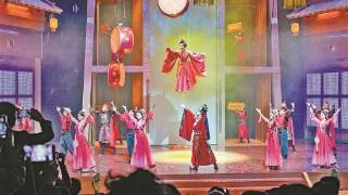 【网络中国节·春节】屿见闽南:春节期间 千灯巡游带您入戏