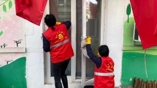 烟台农商银行芝罘区支行 志愿服务进社区 反诈宣传暖人心