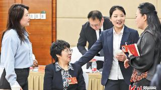 履职尽责 巾帼有为