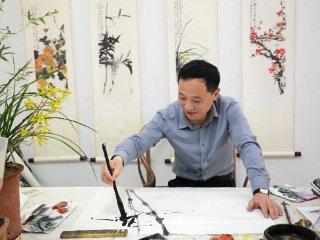 画家胡诚绘兰心得：墨韵间的君子风骨