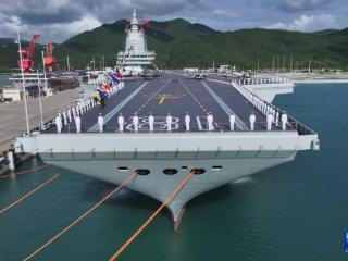 我国第一艘电磁弹射型航空母舰“福建舰”正式入列!