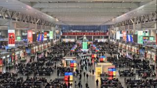 上海四大火车站开启“通宵模式”，候车室同步24小时开放