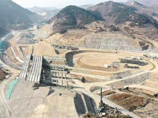 坚决守住质量安全：京哈高速九门口复线河北段复工复产“加速度”