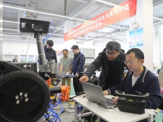 2025年度河北科学技术奖巡礼丨飞檐走壁，这个机器人身手不一般