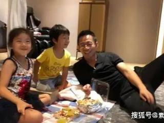 马筱梅把玥儿当公主宠：带她和小动物玩，像妈妈一样陪伴她