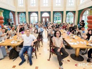 HDC早餐会「热腾开席」，乘上「鸿蒙快车」就是现在