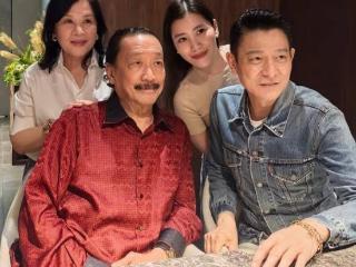 刘德华表妹在香港开店，刘德华 严纪雯 何超盈等人现身捧场