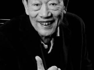 杨少华遗体告别！长子杨威悲痛，摔盆打幡大喊：爸爸一路走好！