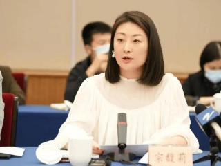 宗馥莉叔叔发声，指责她欺人太甚，称杜建英对娃哈哈贡献很大