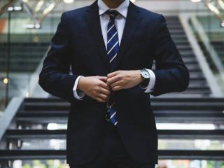 当律师变成带货主播：讨债生意到底赚谁的钱？
