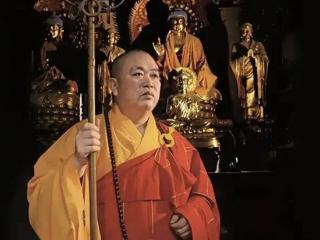 释永信塌房影响娱乐圈！多部少林寺作品烂尾搁浅，张纪中都被坑了