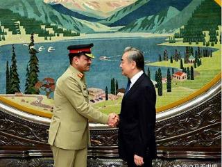 印度战机在印巴边境集结，巴军方不慌不忙，派高官来中国“叙旧”
