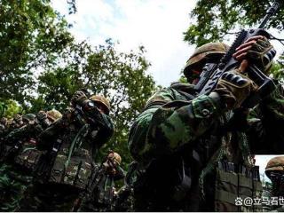柬泰交火持续升级，越南军队大批赶往中国，与解放军会合