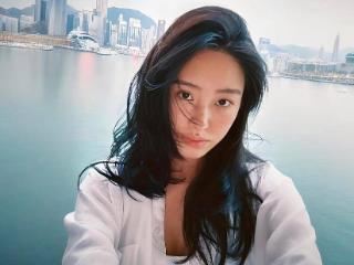 大瓜：杨采钰疑似在香港已产子？