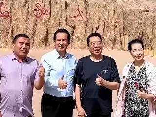 李双江现身新疆，和小27岁妻子同框状态好，儿子李天一近况曝光