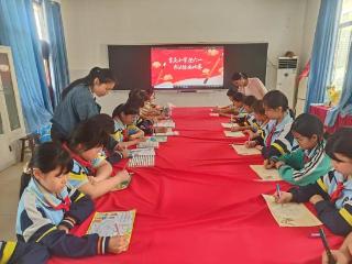 画彩飞扬绘华章，新桥吉庆小学迎“六一”现场书画比赛