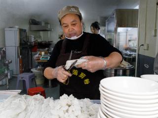 安顺剪粉：三十载匠心成就巷子里的老字号