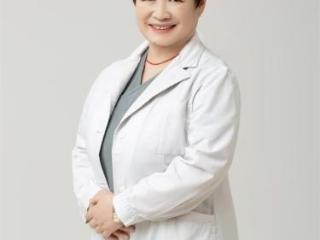 东城中医医院特聘专家滕秀香：艾叶泡脚，改善女性虚寒体质
