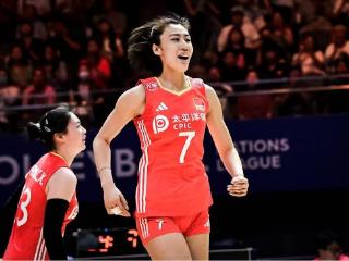 青春扑面而来，年轻不惧失败！新帅新兵，中国女排重新出发