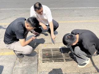 济阳街道财工街社区开展下水道隐患排查