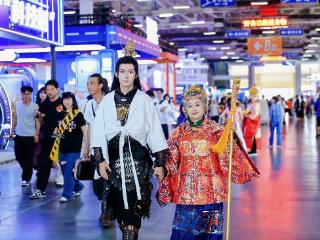 热爱无关年龄 文化破壁生长
