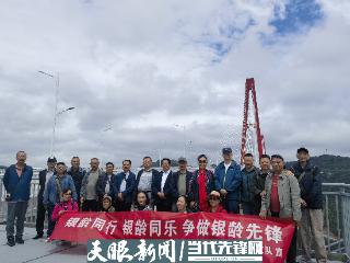 省交通执法一支队组织退休职工开展“交通发展 银龄同行”主题活动