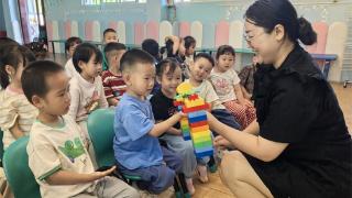 东营区第二实验幼儿园举行家长进课堂活动