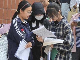 2025年高考拉开序幕 德州广大考生筑梦赴考！
