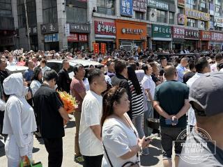 会当凌绝顶！高考语文结束后，他们这么说