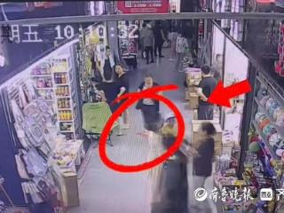 小伙突然倒地口吐白沫！烟台一休班护士跪地10分钟紧急施救