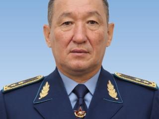 哈萨克斯坦更换防长