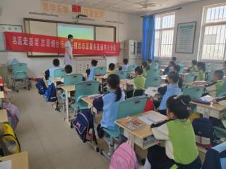 “名医走基层·烟台志愿行”招远市志愿服务直通车小分队开展预防青少年脊柱侧弯宣教活动