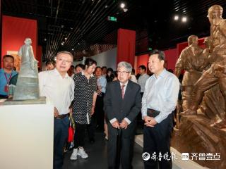 为时代而歌，曹春生雕塑艺术馆在山东大学青岛校区开馆